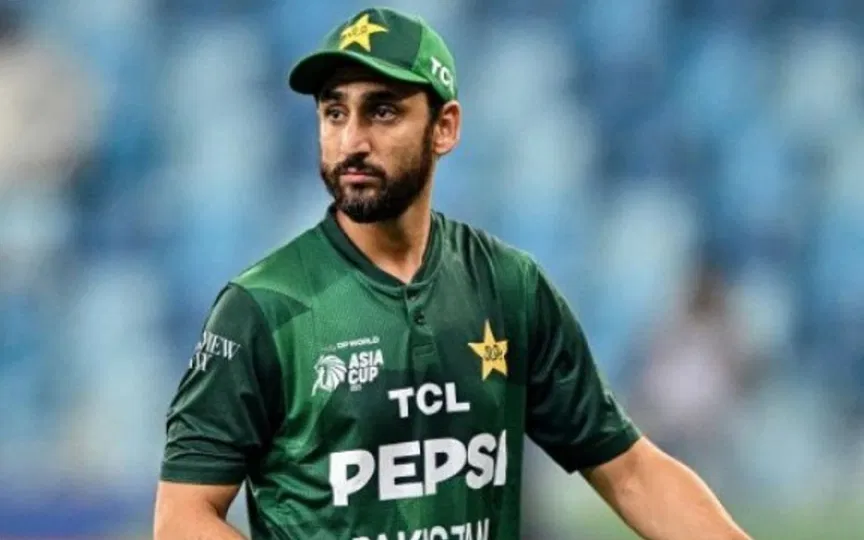 PAK make no changes in playing XI despite India loss as Salman Ali Agha puts SL into bat